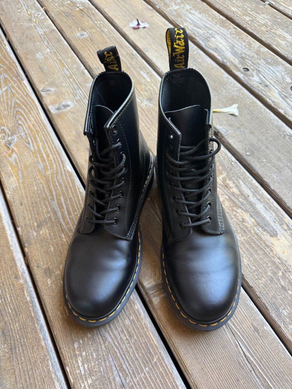 Dr. Martens Black Smooth Leather 1460 Lace Up Boots in Women's 11/Men's 10